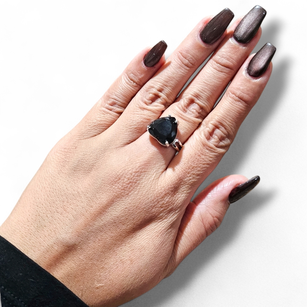 Black Crystal Heaet  Adjustable Ring